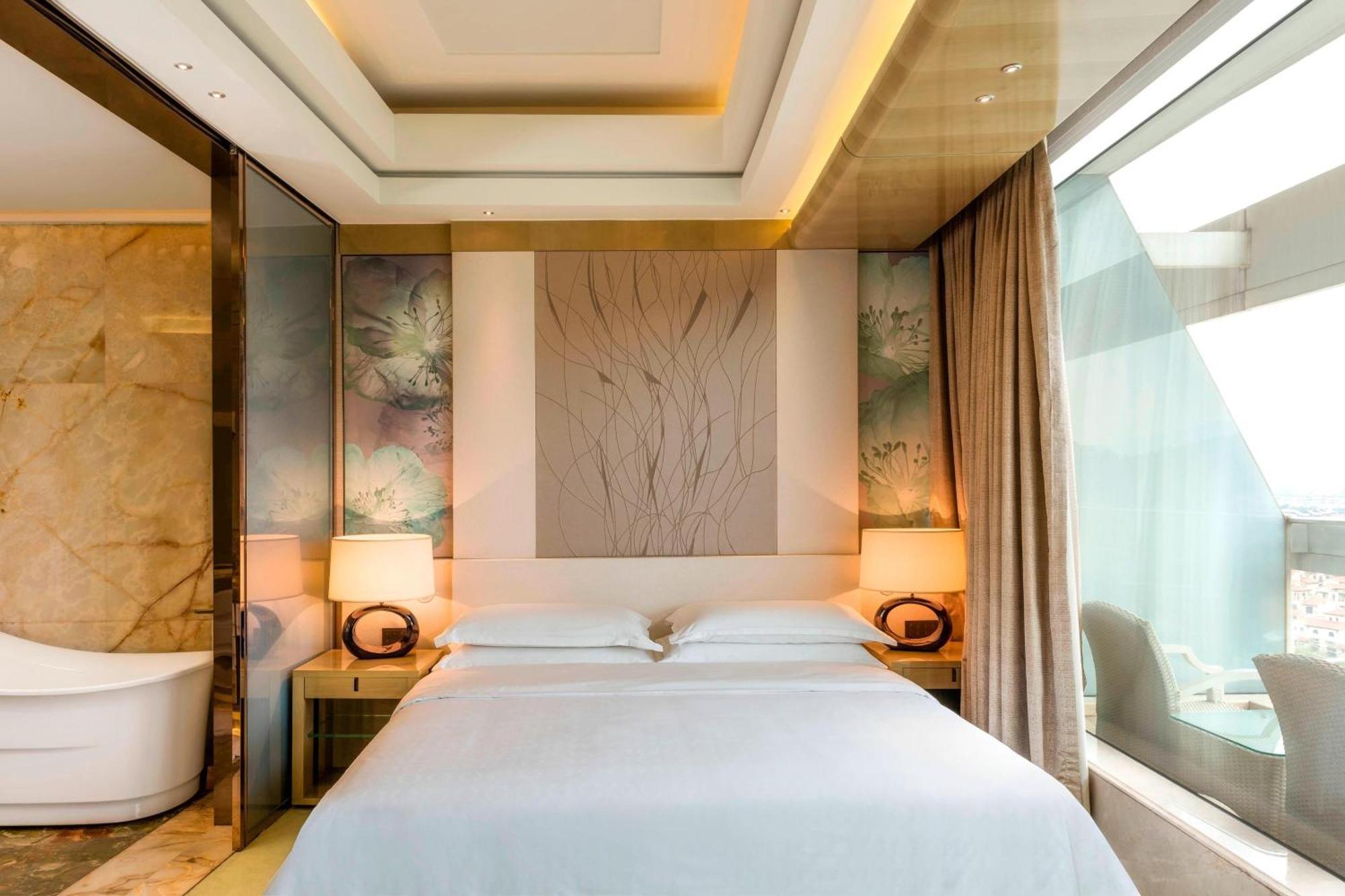 Sheraton Huzhou Taihu Lake Hot Spring Resort & Spa Екстериор снимка
